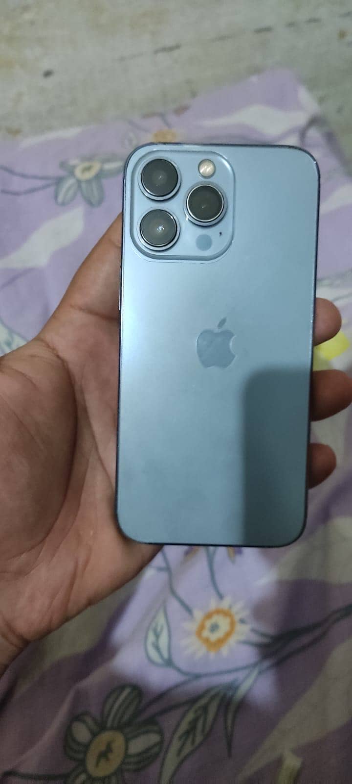 Apple iPhone 13 Pro 1