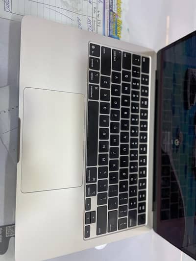 MacBook air 2025