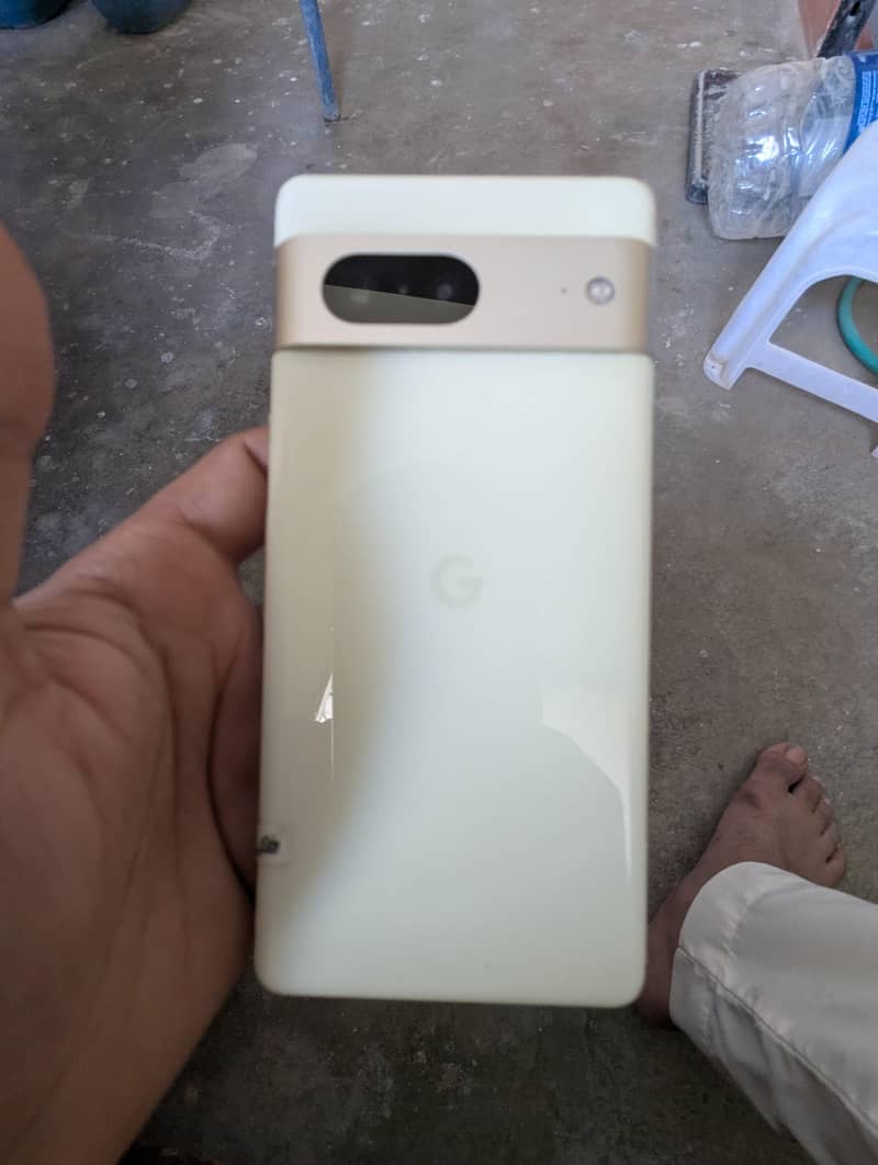 Google Pixel 7 4
