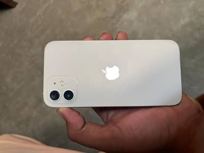 Apple iPhone 12