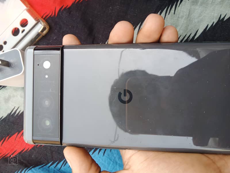 Google Pixel 6 4