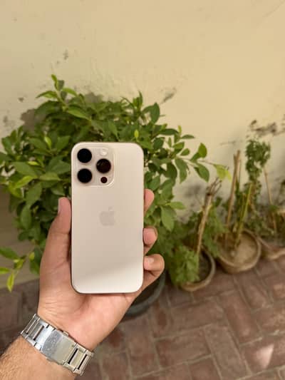Apple iPhone 16 Pro jV