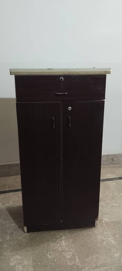 Wooden cupboard with Drawer & Double Doors – Good Condition