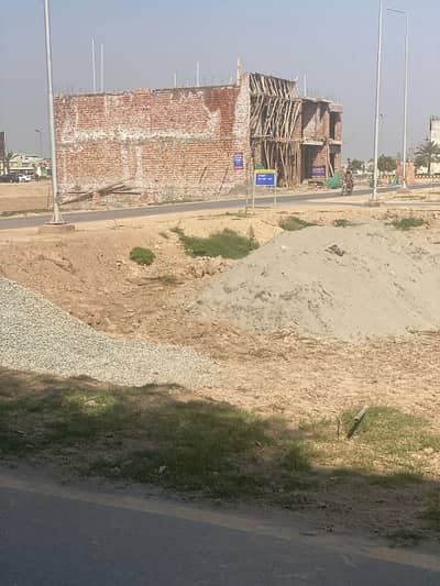 100% Confirm Deal Hot Location 5 Marla Plot Is Available For Sale In Park View City