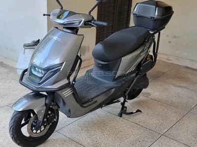 Revoo c32