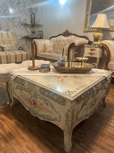 Drawing room tables set