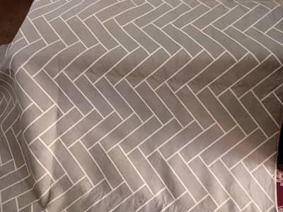 Carpet / Rug Size 8.5ft x 6.5ft Good Condition No Damage or Stain