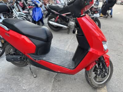 10/9 condition used total geniune electric scooty