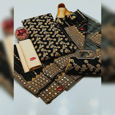 Premium 5-Piece Fancy Embroidered Suit with Matching Khussa & Clutch