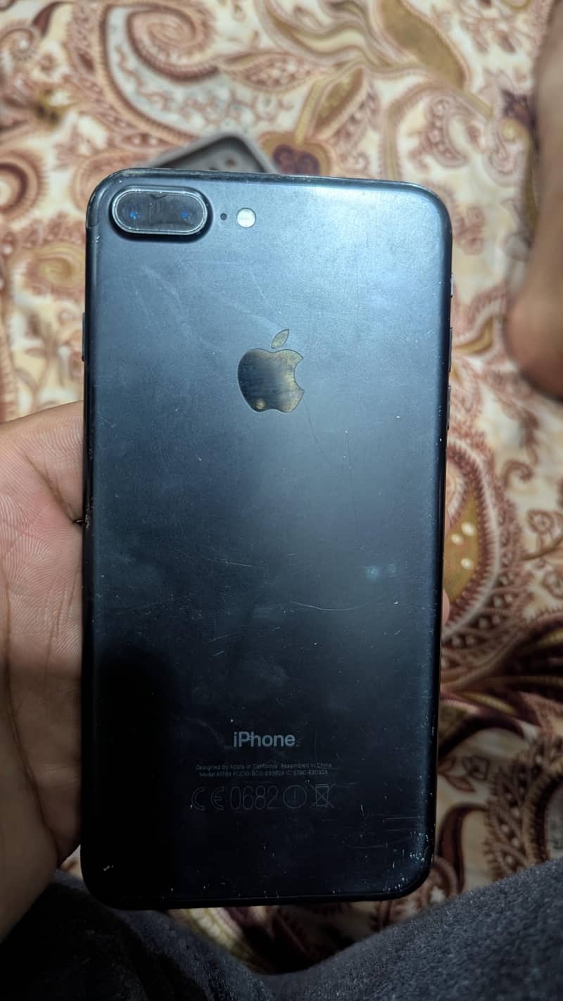 Apple iPhone 7 Plus 0