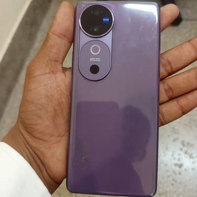 Vivo V40