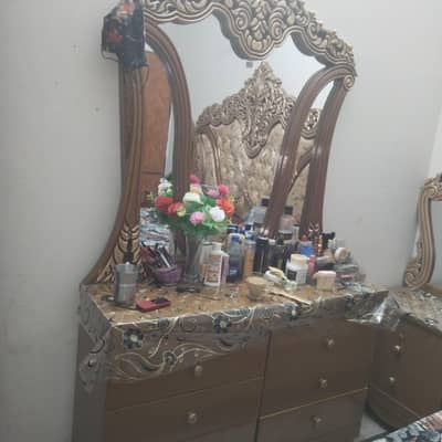 brand new. . msg on whtsup for further details
