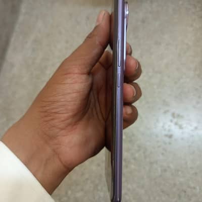 Vivo V40