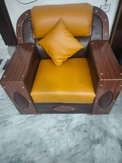 6 seater sofa set for sale in good condition