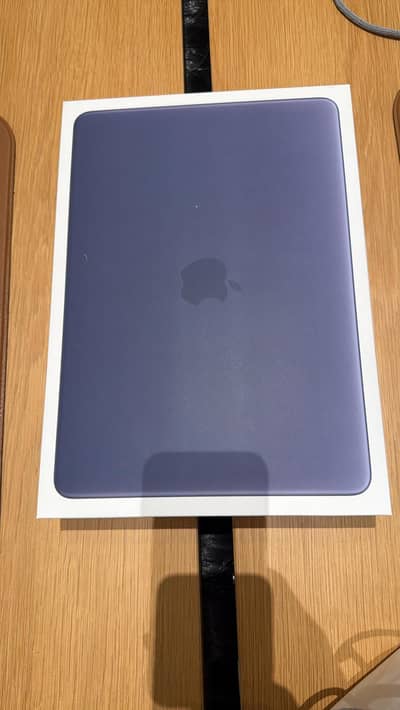 MacBook Neo 512 gb- indigo colour
