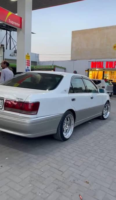 Toyota Crown 2001