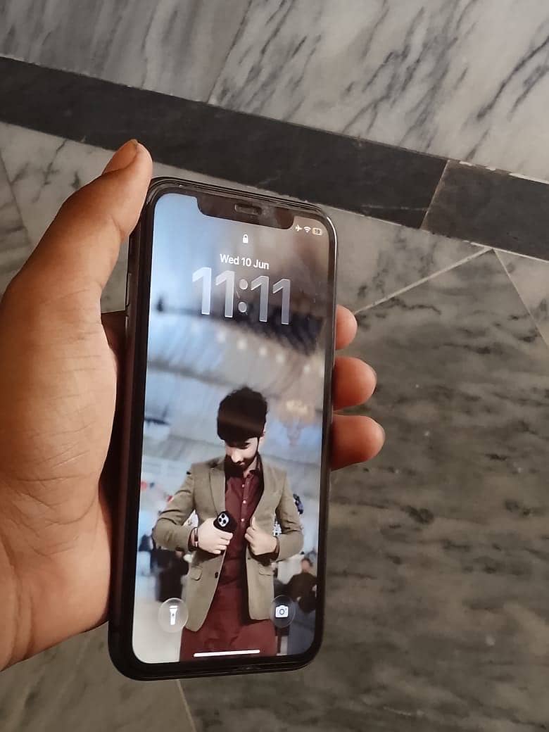 iPhone 11 1