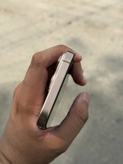 iPhone 16 Pro Max JV DESERT TITANIUM