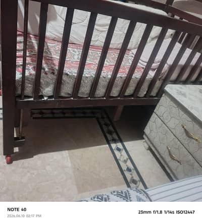 baby cot