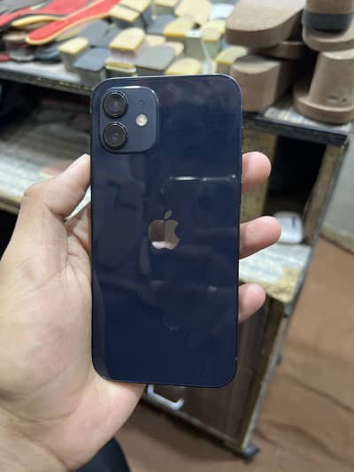 Apple iPhone 12