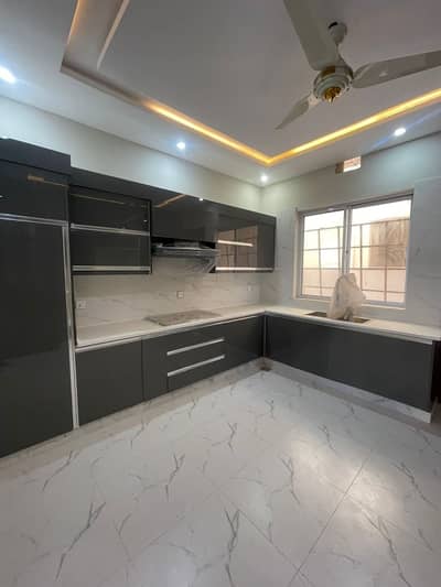 1 Kanal Brand New Upper Portion Available For Rent In Bahria Enclave Sector C