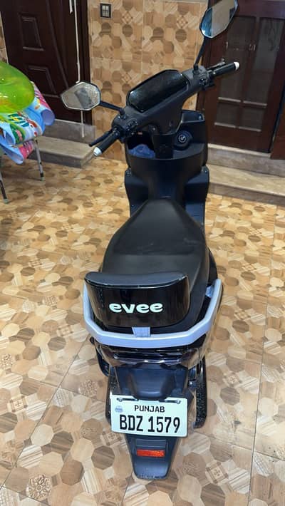 EV Scooty Gen z