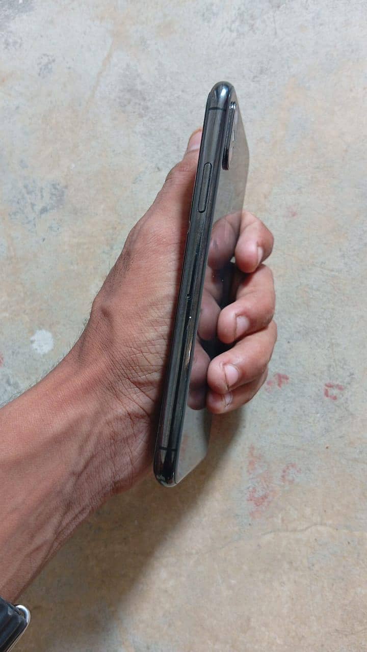 Apple iPhone X 2