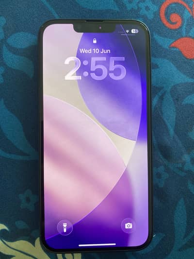 Apple iPhone 13