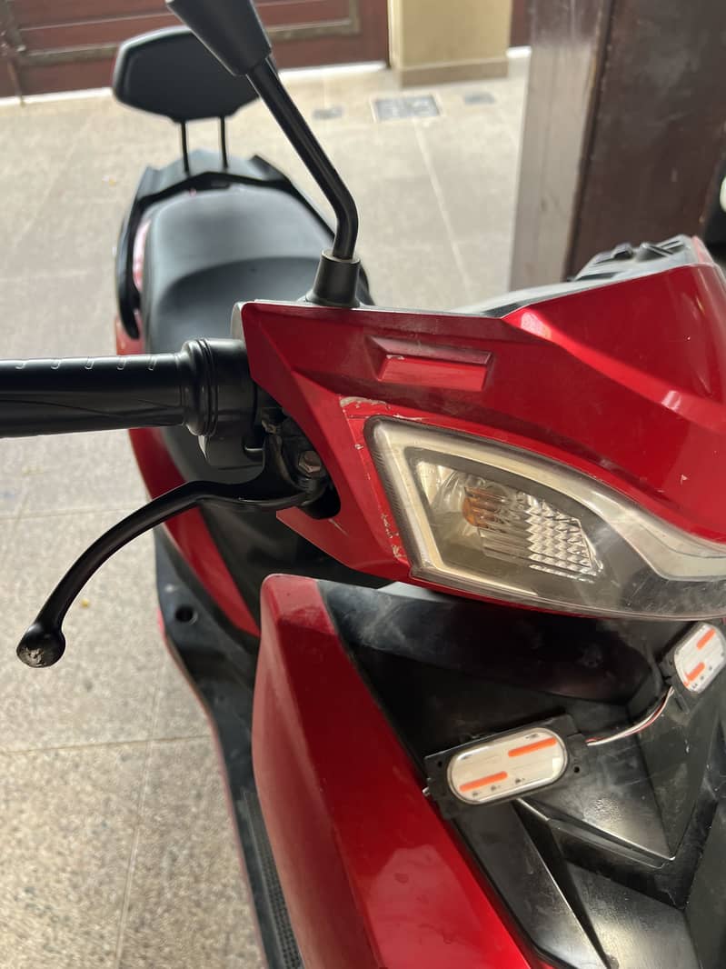 Headlight damage 6