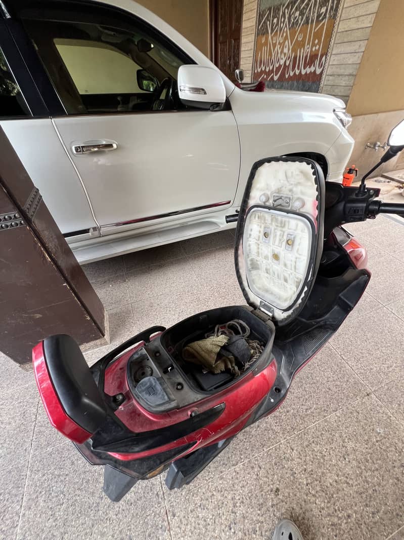 Headlight damage 10
