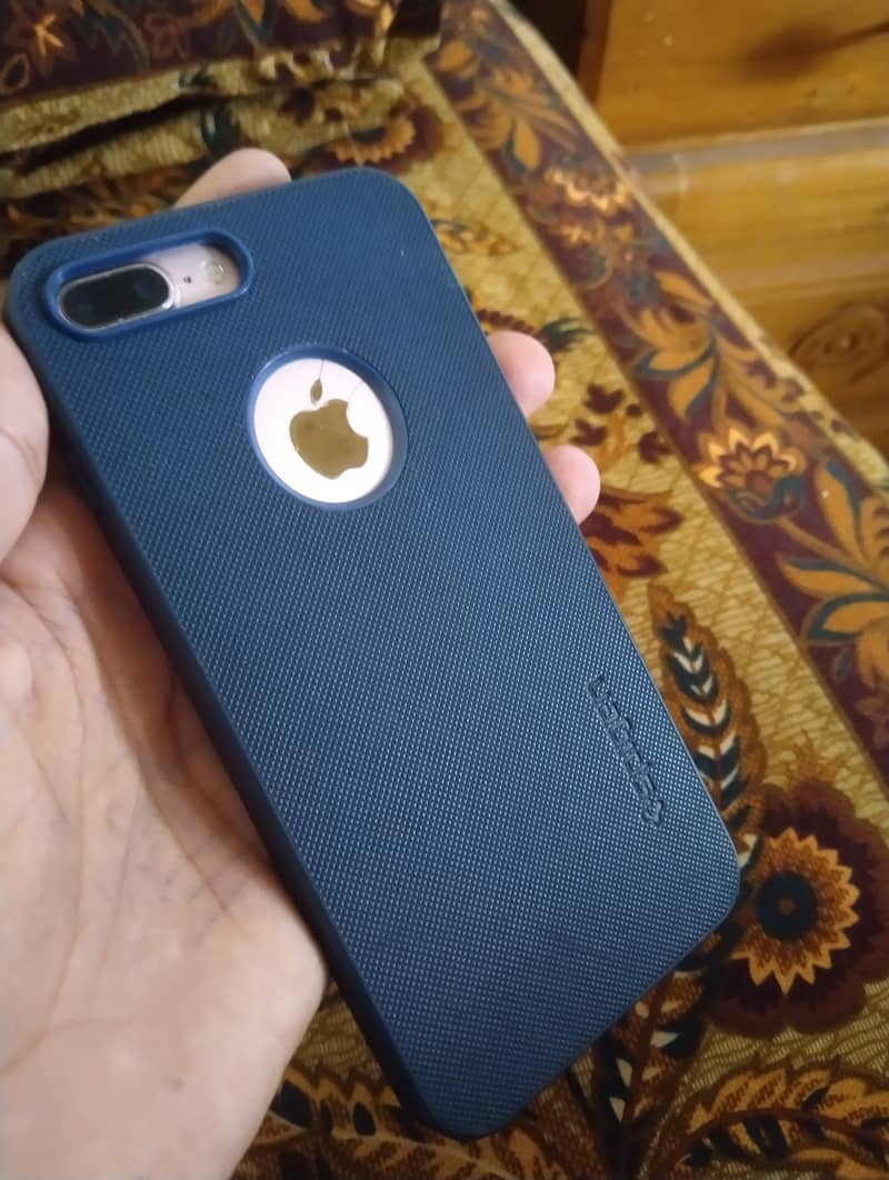 Apple iPhone 7 Plus 1