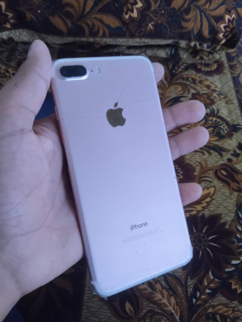 Apple iPhone 7 Plus 4