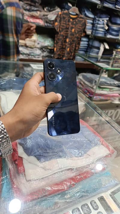 Infinix Hot 30 Play