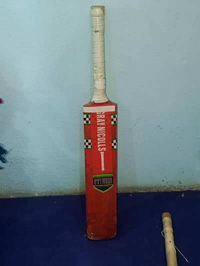 gray nicolis original bat