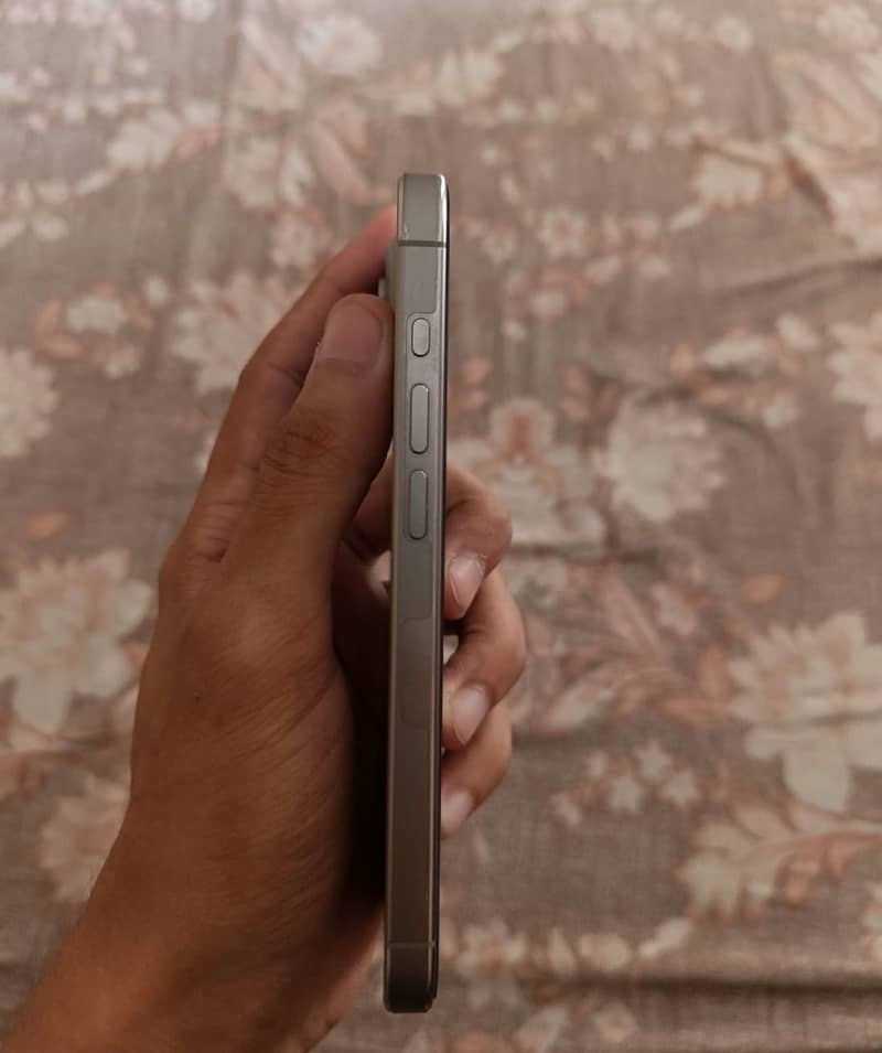 iPhone 15 Pro 5