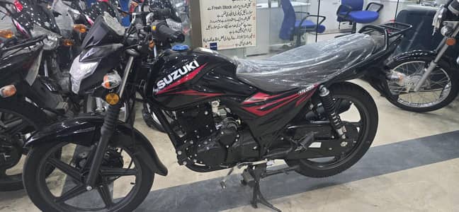 suzuki GR 150 black