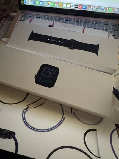 Apple watch SE3 brand new