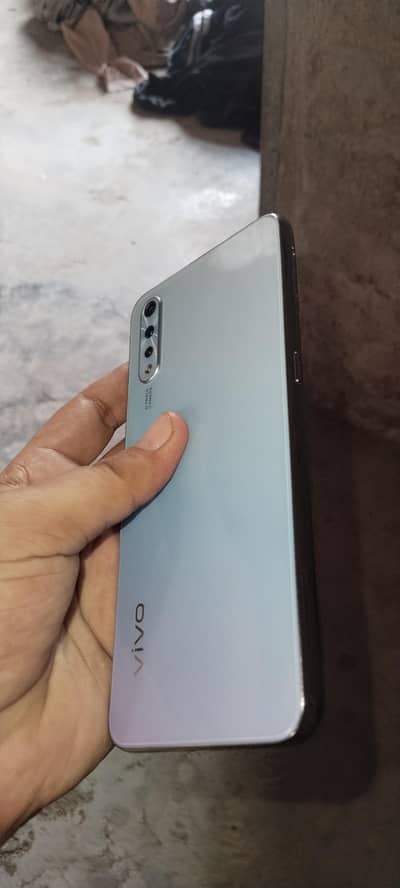Vivo S1
