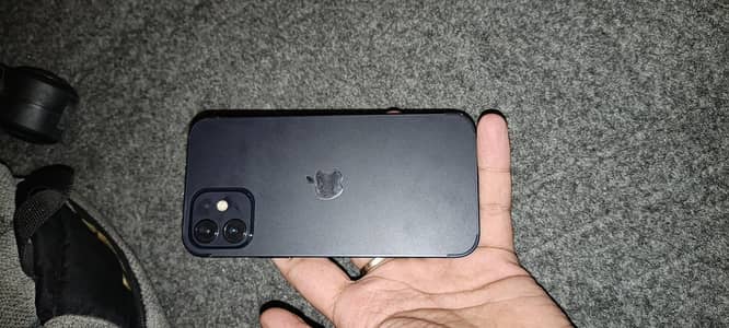 Apple iPhone 12