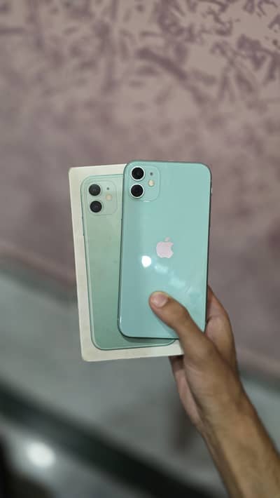 iPhone 11 with box |exchange possible