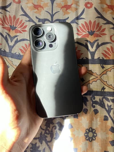 Apple iPhone 15 Pro factory unlock (non pta)
