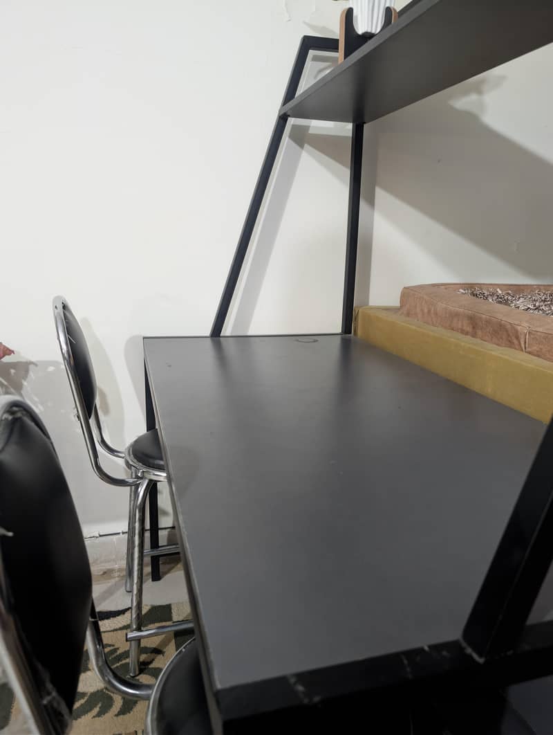 Heighted computer table 3