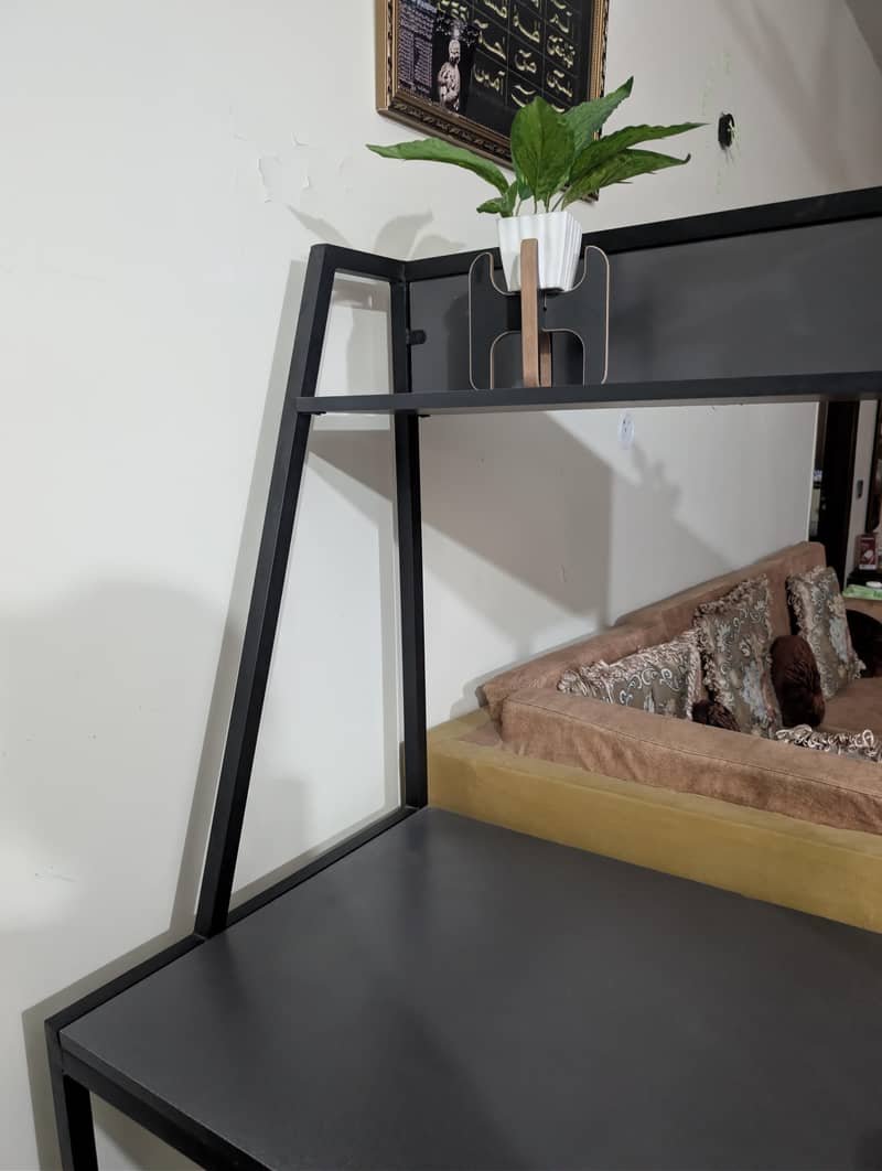 Heighted computer table 5