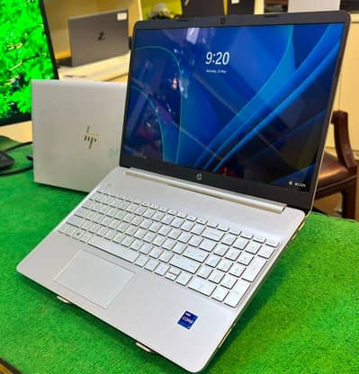 HP Notebook 15-( dy2089ms)  / Intel Core i7 11th Gen 1165G7