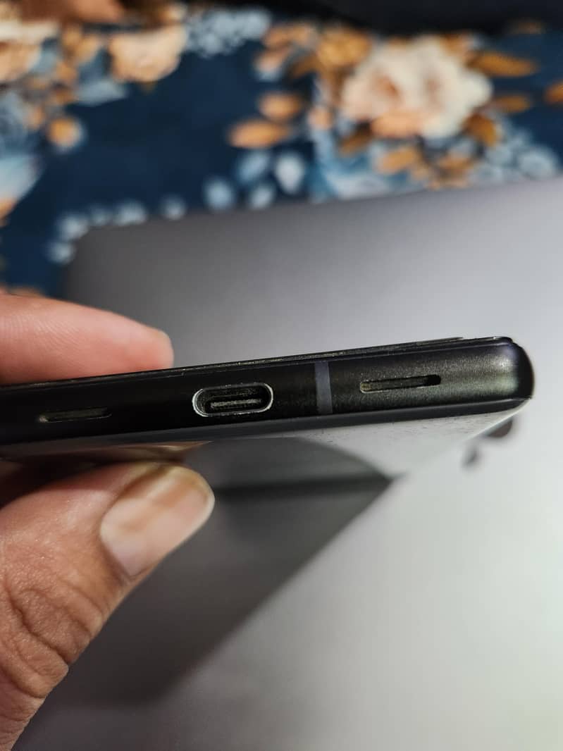Google Pixel 6a 5