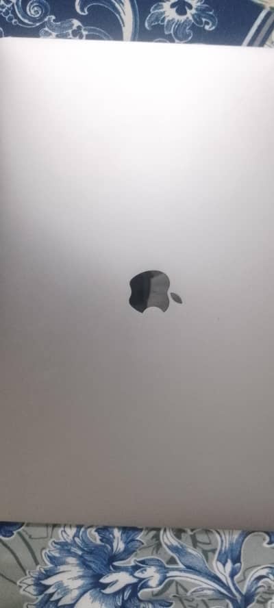 MacBook Pro 2017 Core i7 16GB Ram 4Gb Graphic Card 1Tb of Storage