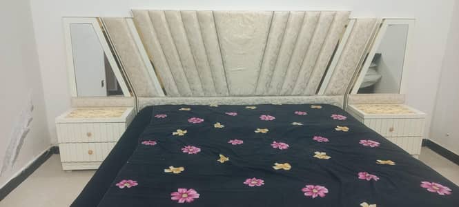 Bed set with pair table dressing mirror