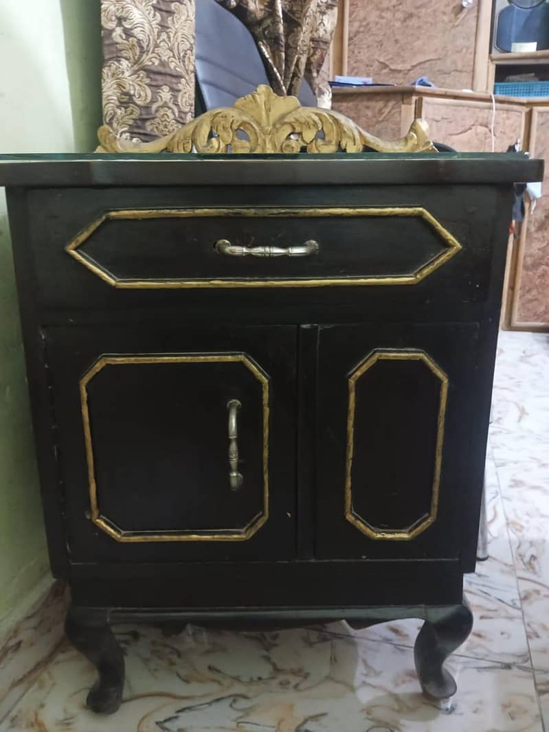 double bed ,2 side tables,with dressing table 2