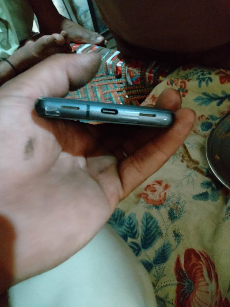 Google Pixel 7a 3