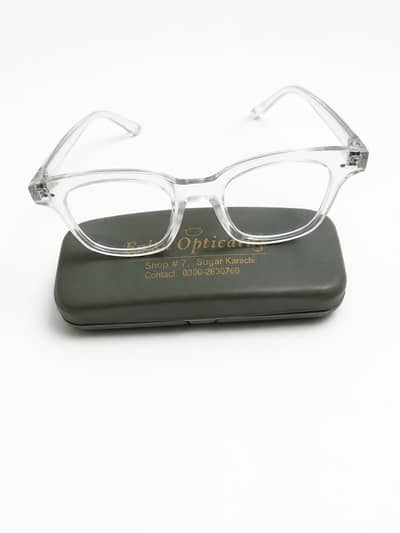 Transparent Fashionable Glasses 